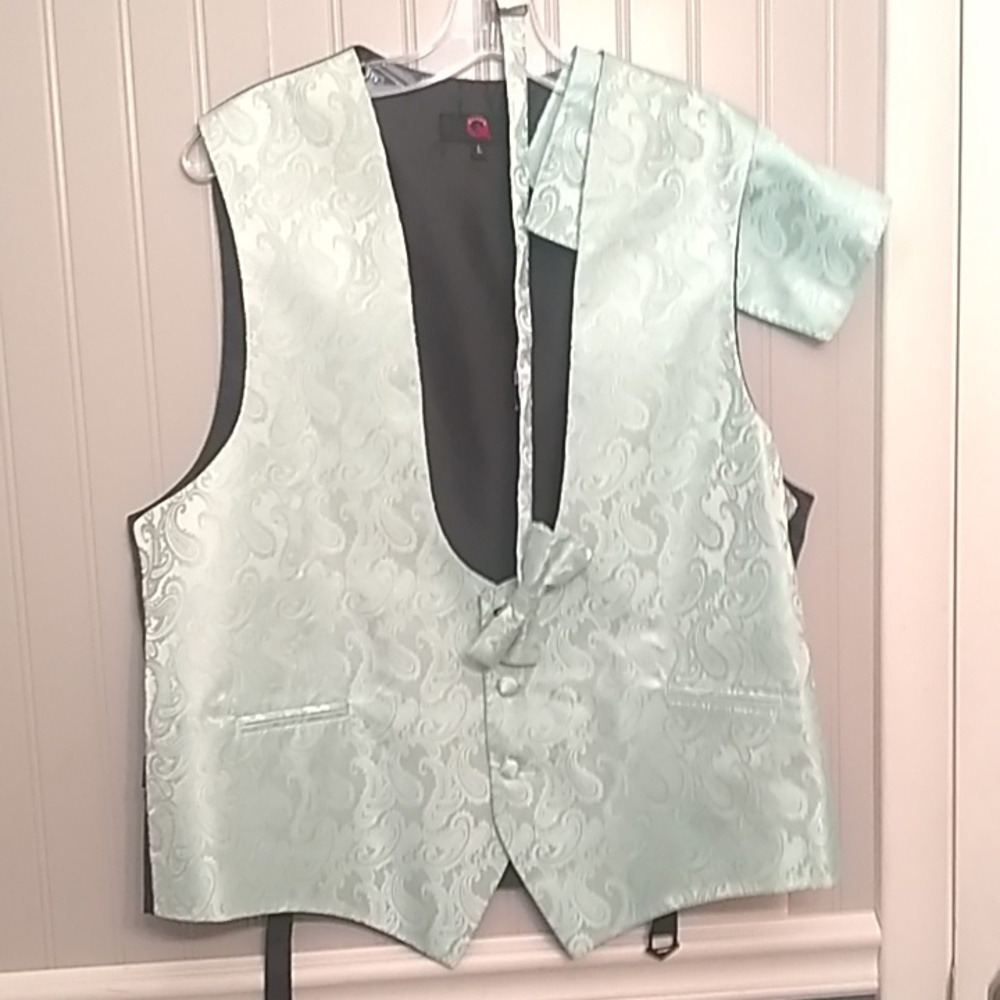 MENS pale aqua tapestry vest set